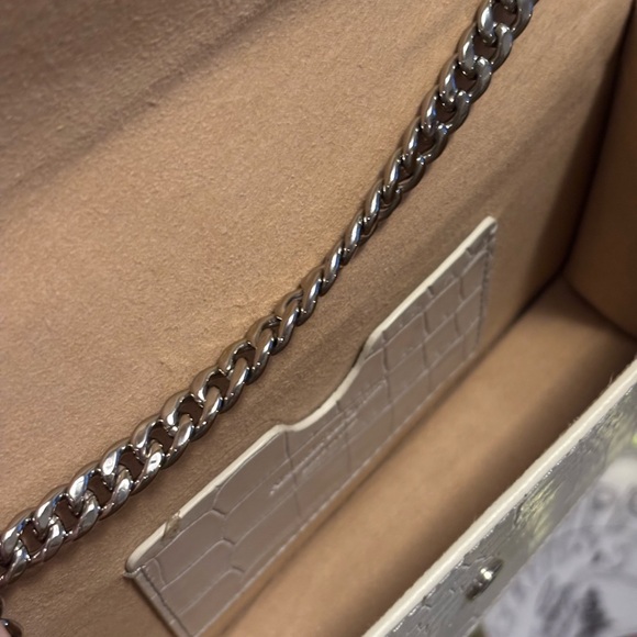 Alexander McQueen Small Skull White Crocodile-Embossed Leather Crossbody Bag - Picture 7 of 12